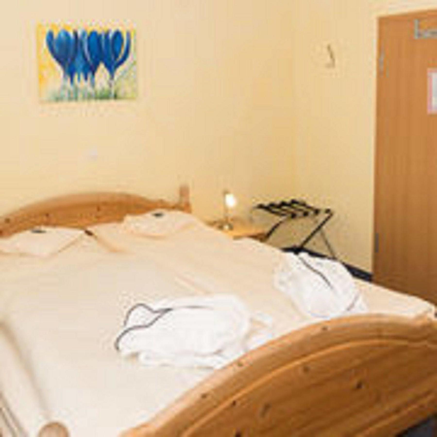 Hotel Und Landgasthof Zum Bockshahn Spessart  Exterior foto